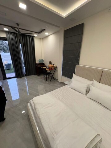 Bedroom in 4 BHK Independent House at Jal Vihar Colony, Sector 46 – for Rent