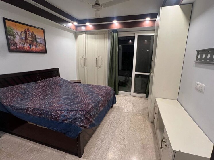 Bedroom, greater kailash i 4 Bedroom 300 Sq.Yd. Builder Floor In Greater Kailash I Delhi 9724200