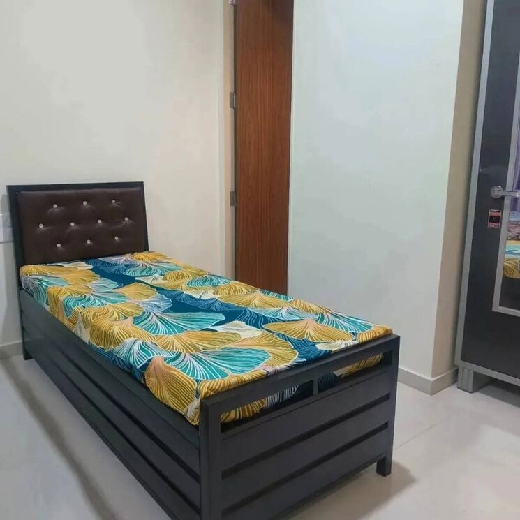 Room, goregaon west Pg For Boys In Goregaon West 9724206