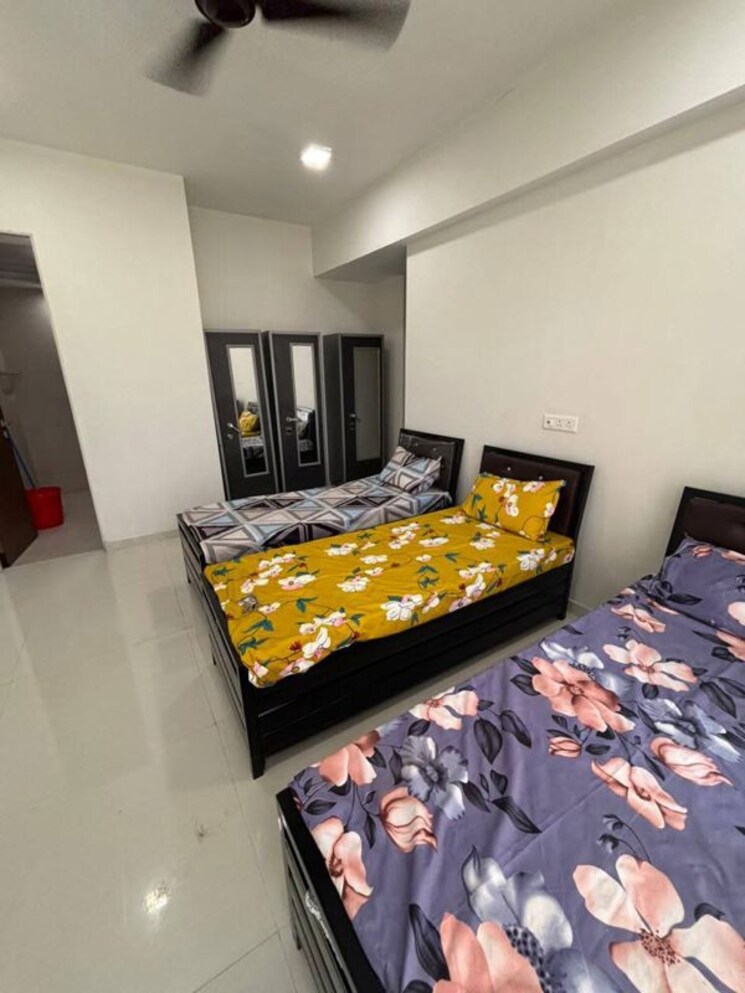 Room, goregaon west Pg For Boys In Goregaon West 9724206