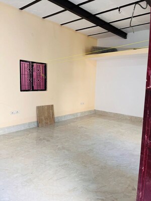 Room in 1 BHK Independent House at Maidan Garhi – for Rent