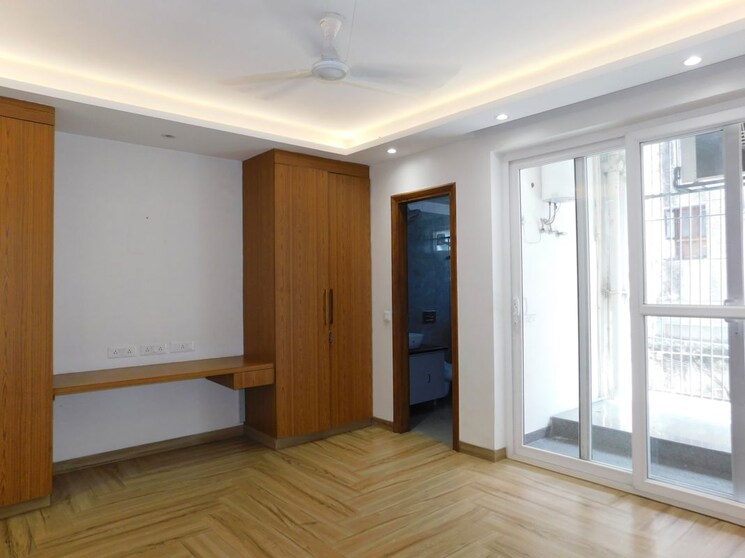 Room, saket 3 Bedroom 1800 Sq.Ft. Apartment In Saket Delhi 9724249