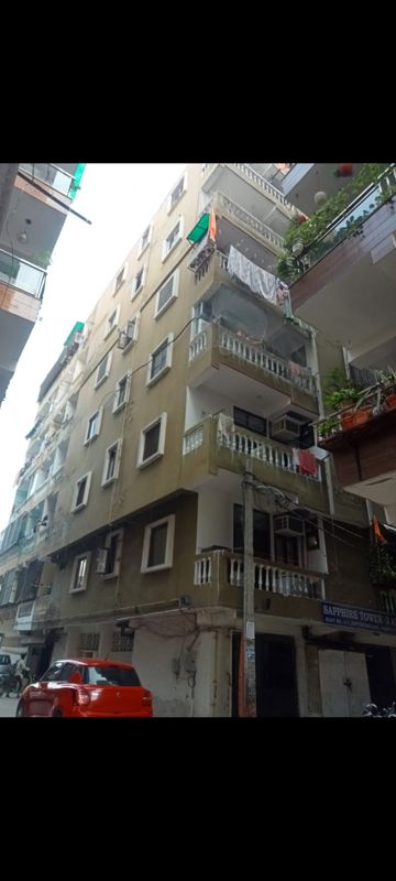 1 BHK 600 Sq.Ft. Builder Floor in Sapphire Tower