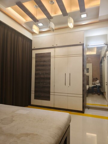 Room in 3 BHK Apartment at Progressive Group Highness, Sanpada – for Rent