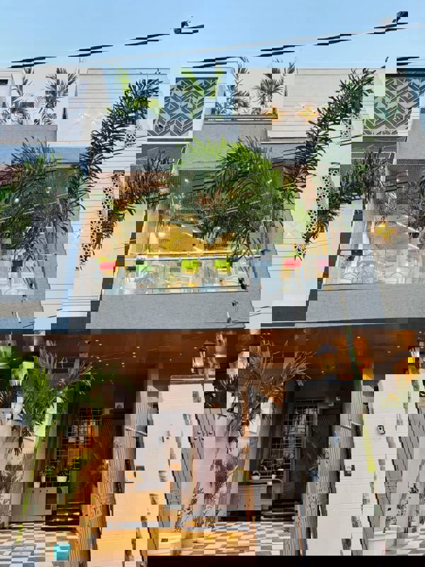 6 BHK + Pooja Room,Study Room Villa For Sale in Dream Kothi Loins Lane 