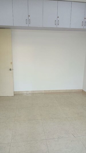 Room in 2 BHK Apartment at Magarpatta City Cosmos, Magarpatta Road – for Rent