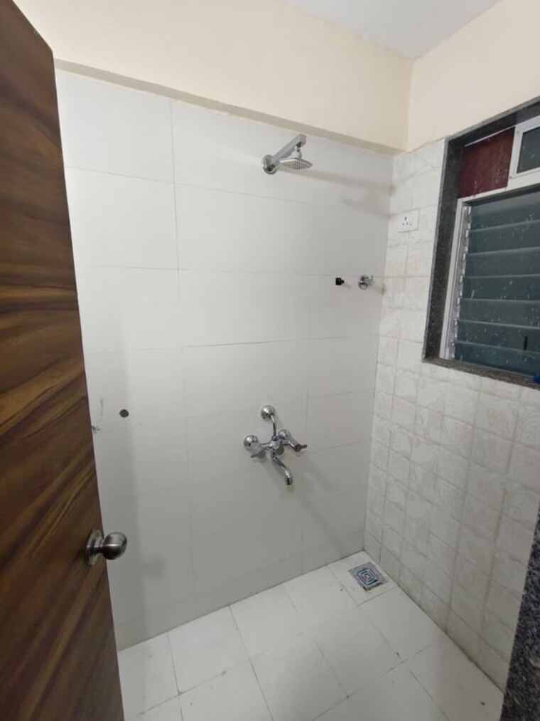 Bathroom, akshay-paradise 1 Bedroom 514 Sq.Ft. Apartment In Tilak Nagar Mumbai 9617089