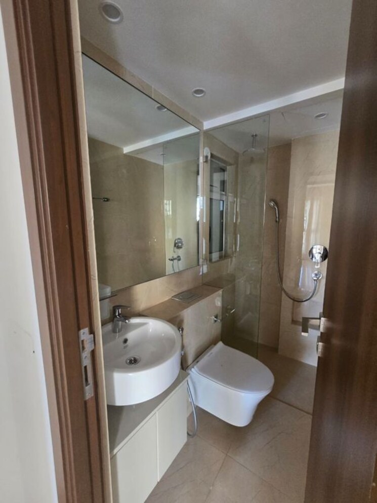 Bathroom, hiranandani-highland 3 Bedroom 755 Sq.Ft. Apartment In Powai Mumbai 9724312