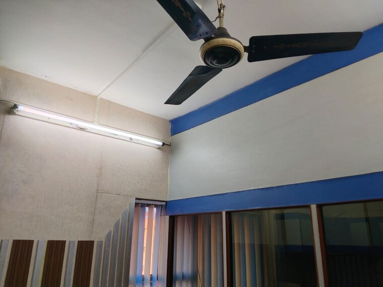 undefined, esplanade Commercial Office Space 350 Sq.Ft. In Esplanade Kolkata 9724381