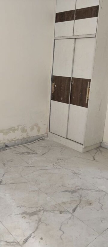 Room in 2 BHK Apartment at DMD Hometech Awas Yojna, Sector 73 – for Sale