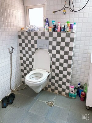 Team Area in 3 BHK Builder Floor at Unitech South City II, Sector 50 – for Rent