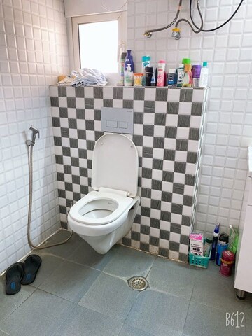 Team Area in 3 BHK Builder Floor at Unitech South City II, Sector 50 – for Rent