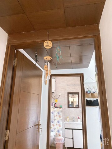 Furnished Amenities in 3 BHK Builder Floor at Unitech South City II, Sector 50 – for Rent