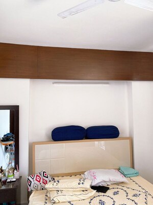 Furnished Amenities in 3 BHK Builder Floor at Unitech South City II, Sector 50 – for Rent