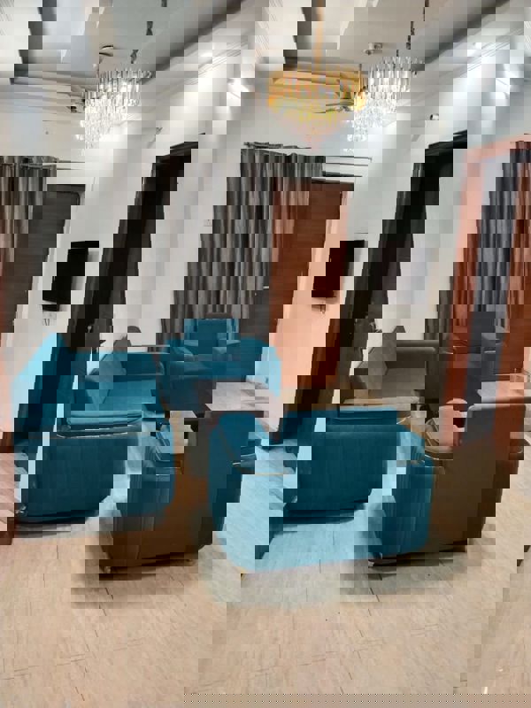 4 BHK + Servant Room Apartment For Sale in DLF The Pinnacle