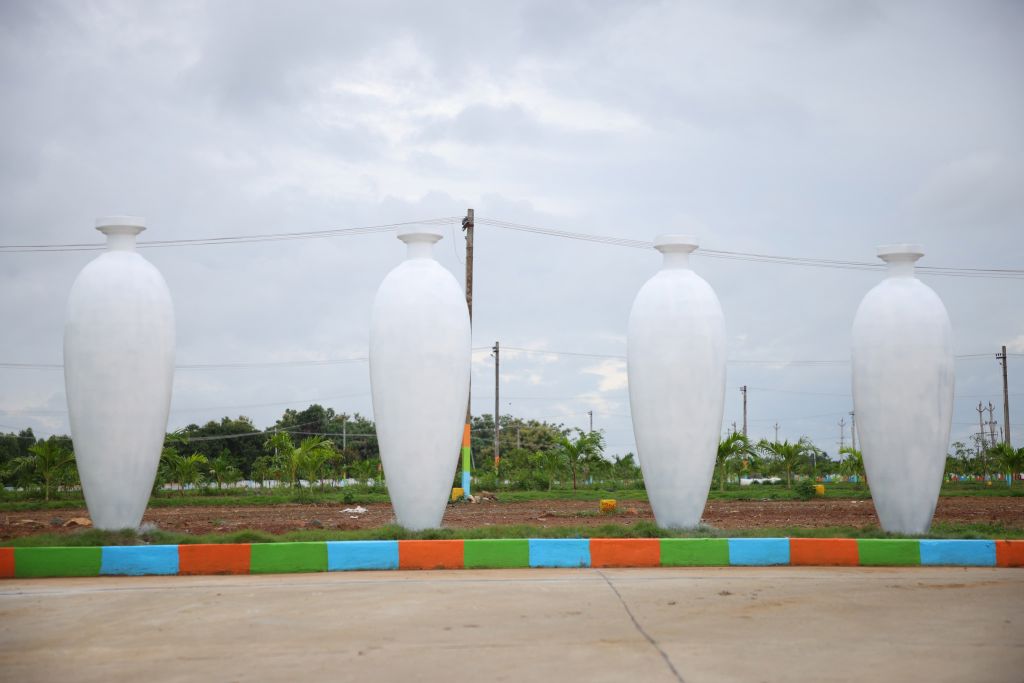 Plot For Sale in Chelluru