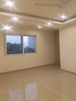 Room in 3 BHK Builder Floor at Kibithu Homes, Sector 47 – for Rent