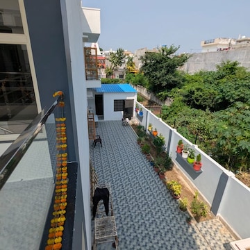 Balcony in  Pg at Gomti Nagar – for Rent