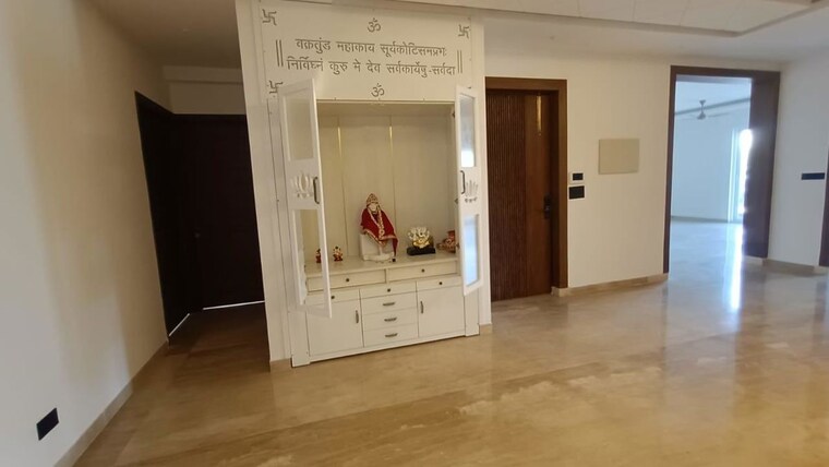Room, ansal-esencia-mulberry-homes 3 Bedroom 3650 Sq.Ft. Builder Floor In Sector 67 Gurgaon 9724524