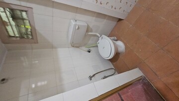 Bathroom in 2 BHK Builder Floor at Happy Homes BTM Layout, Btm Layout – for Rent