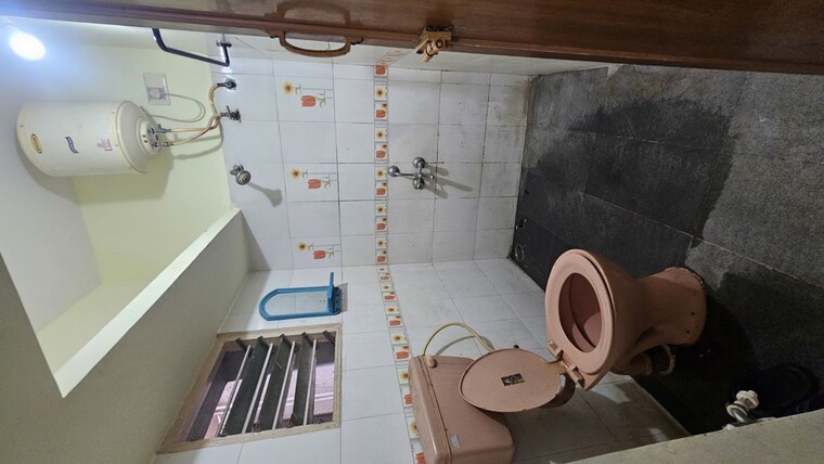 Bathroom, btm-residency 1 Bedroom 500 Sq.Ft. Builder Floor In Btm Layout Bangalore 9722898