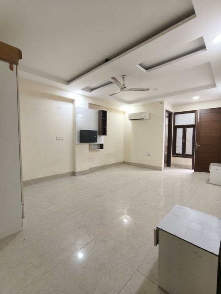 Room, chattarpur 4 Bedroom 2000 Sq.Ft. Builder Floor In Chattarpur Delhi 9724584