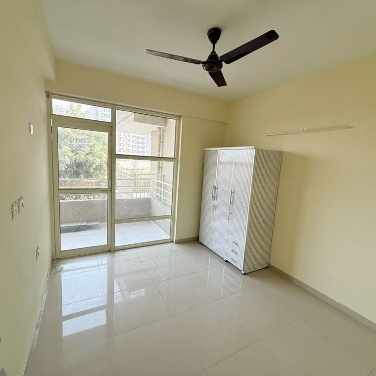 Room, pyramid-altia 3 Bedroom 742 Sq.Ft. Apartment In Sector 70a Gurgaon 9724595