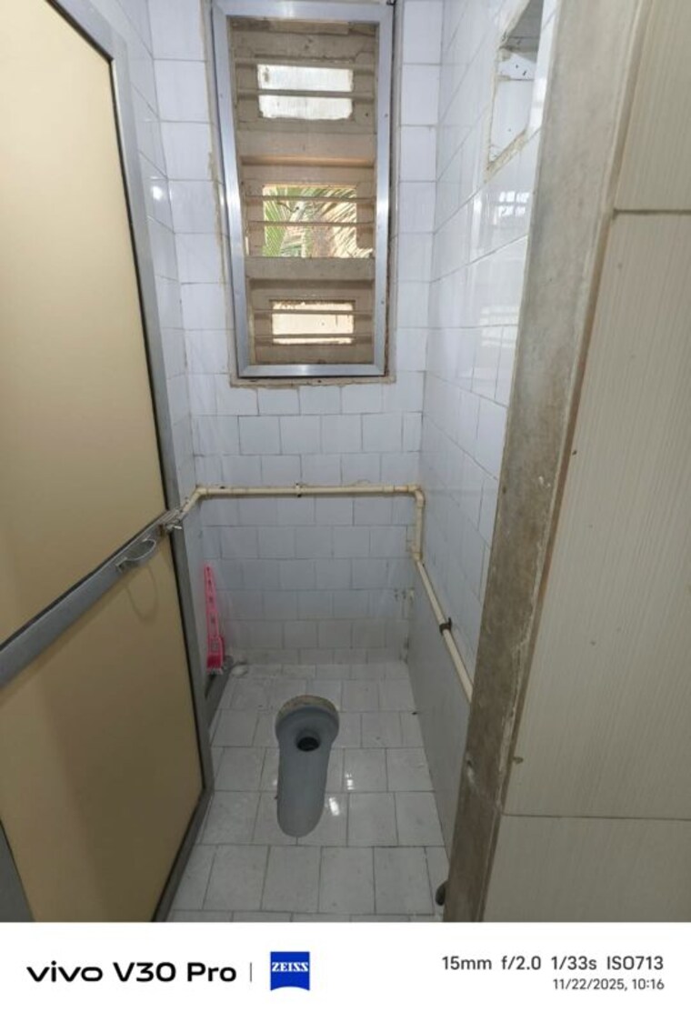 Bathroom, santacruz east 1 Bedroom 500 Sq.Ft. Apartment In Santacruz East Mumbai 9724629