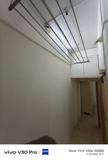 Room in 1 BHK Apartment at Santacruz East – for Rent