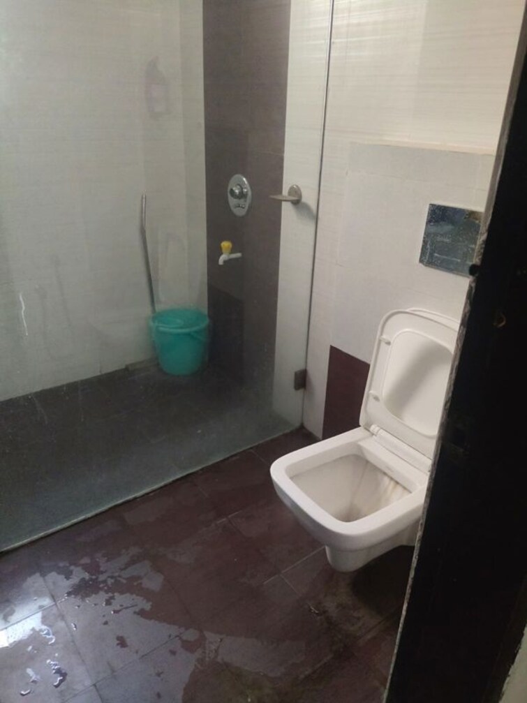 Bathroom, gomti nagar Commercial Office Space 1200 Sq.Ft. In Gomti Nagar Lucknow 9724648