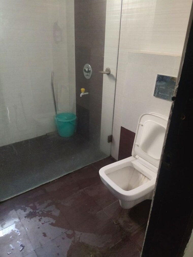 Bathroom, gomti nagar Commercial Office Space 1200 Sq.Ft. In Gomti Nagar Lucknow 9724648