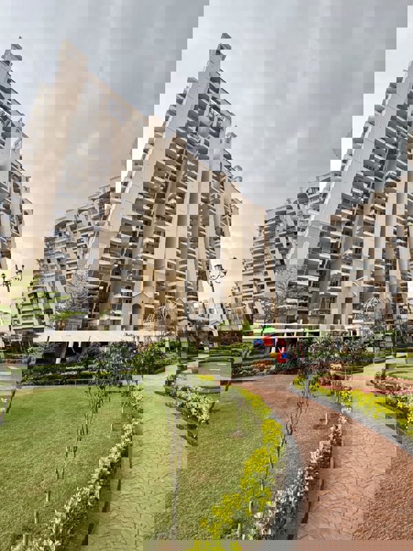 3.5 BHK + Servant Room Apartment For Sale in Allwin El Spazia