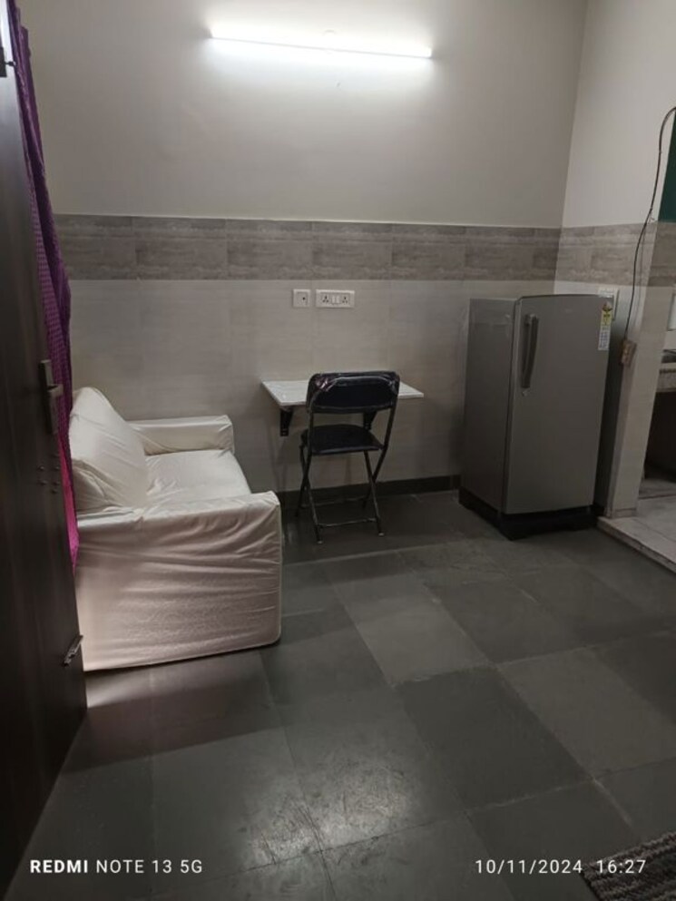 Bathroom, sector 46 1.5 Bedroom 100 Sq.Yd. Builder Floor In Sector 46 Gurgaon 9724676