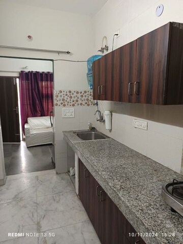 Kitchen in 1.5 BHK Builder Floor at Sector 46 – for Rent