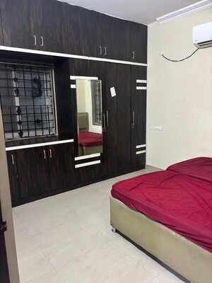 Bedroom in 3 BHK Builder Floor at Kondapur – for Rent