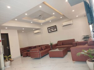 2 BHK Apartment For Rent in Krisumi Waterfall Residences, Sector 36a