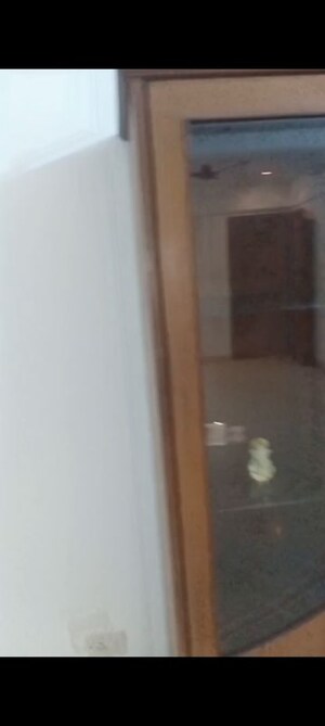 Furnished Amenities in 3 BHK Apartment at Chembur – for Rent