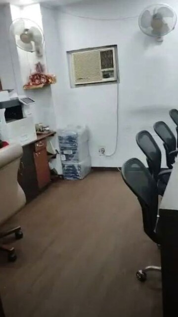 Team Area in  Office Space at Hazratganj – for Rent