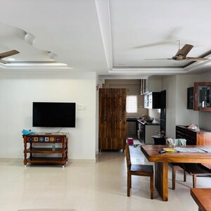 Furnished Amenities in 2 BHK Builder Floor at Manikonda – for Rent