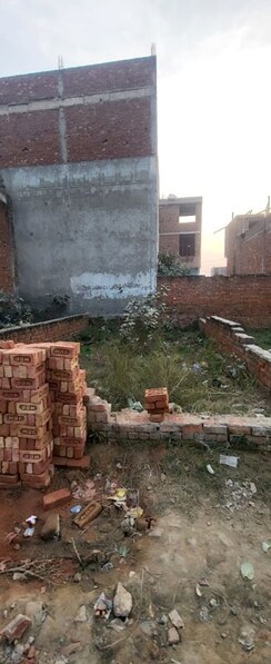 Plot For Sale in Dlf Ankur Vihar