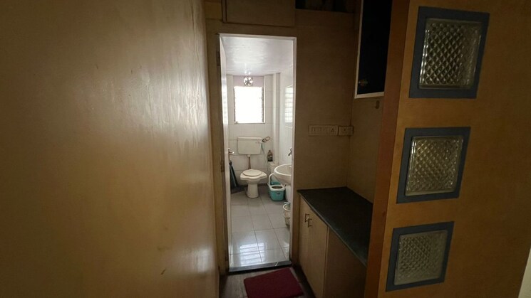 Bathroom, mulund west Commercial Office Space 500 Sq.Ft. In Mulund West Mumbai 9724824
