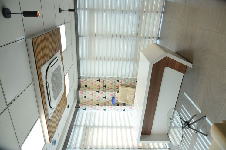 Balcony, bhanvarkuan Commercial Office Space 3200 Sq.Ft. In Bhanvarkuan Indore 9724839