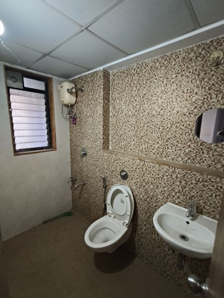 Bathroom, lodha-lakeshore-greens 2 Bedroom 738 Sq.Ft. Apartment In Dombivli East Thane 9724852