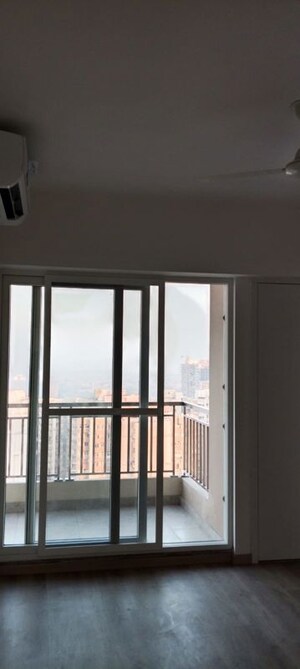 Room in 3 BHK Apartment at ABA Ivy County, Sector 75 – for Rent