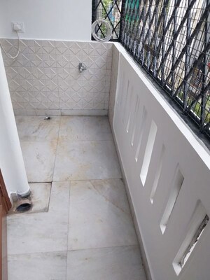 Balcony in 3 BHK Builder Floor at Safdarjung Enclave – for Rent