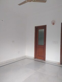 3 BHK + Pooja Room Builder Floor For Rent in Safdarjung Enclave