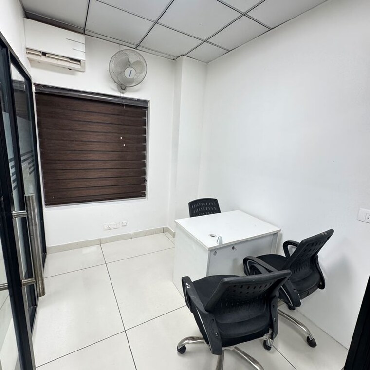 Team Area, phase 7 Commercial Office Space 1000 Sq.Ft. In Phase 7 Mohali 9724919