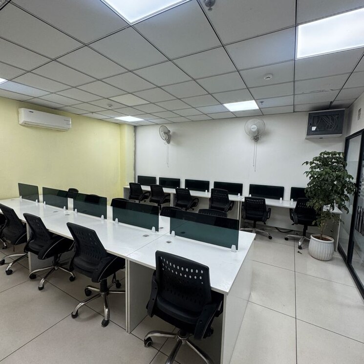 Team Area, phase 7 Commercial Office Space 1000 Sq.Ft. In Phase 7 Mohali 9724919