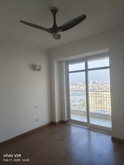 4 BHK + Servant Room Apartment For Rent in Tata Primanti-Tower Residences
