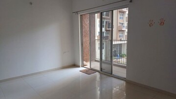 Room in 2 BHK Apartment at Kharadi – for Rent